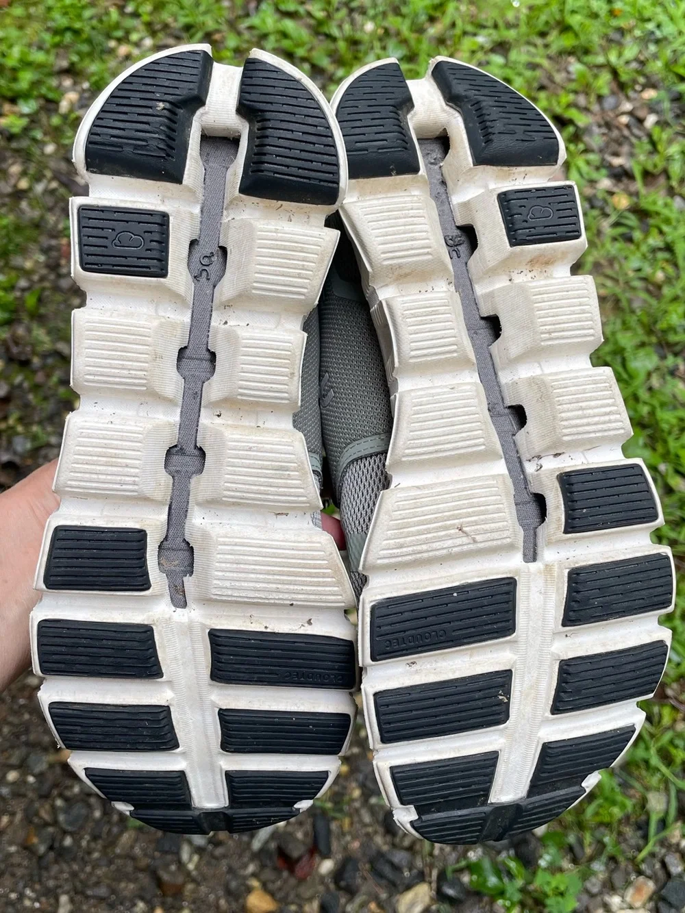 On Cloud 5 Running Shoes Size 7 Woman’s